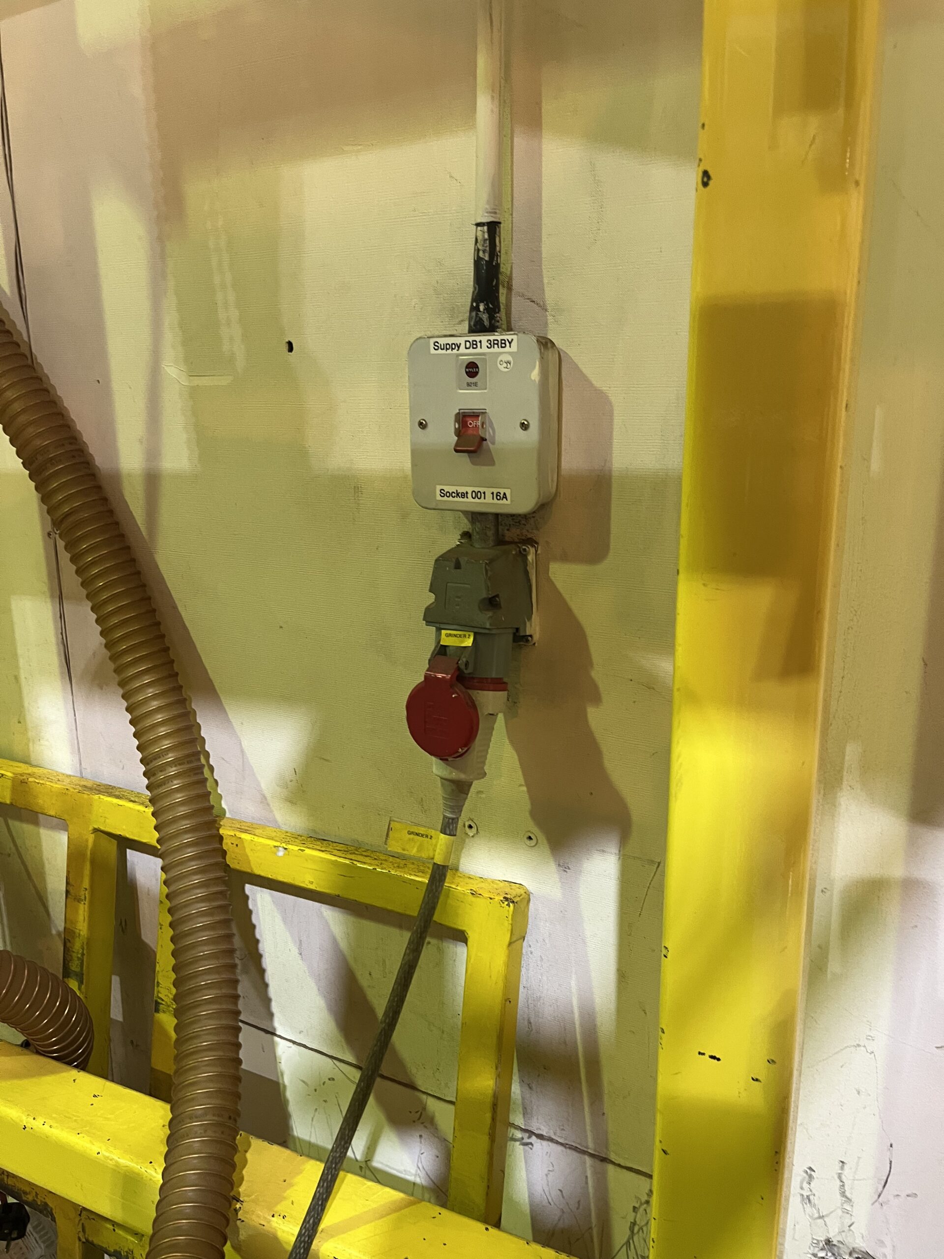 3 x Trabatoni Titan 195 Coffee Grinders - Image 9