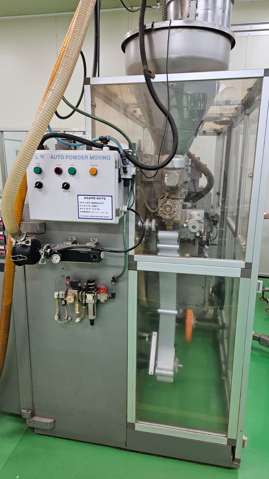 TeaMac MD20 Tea Bagging Machine - Image 3